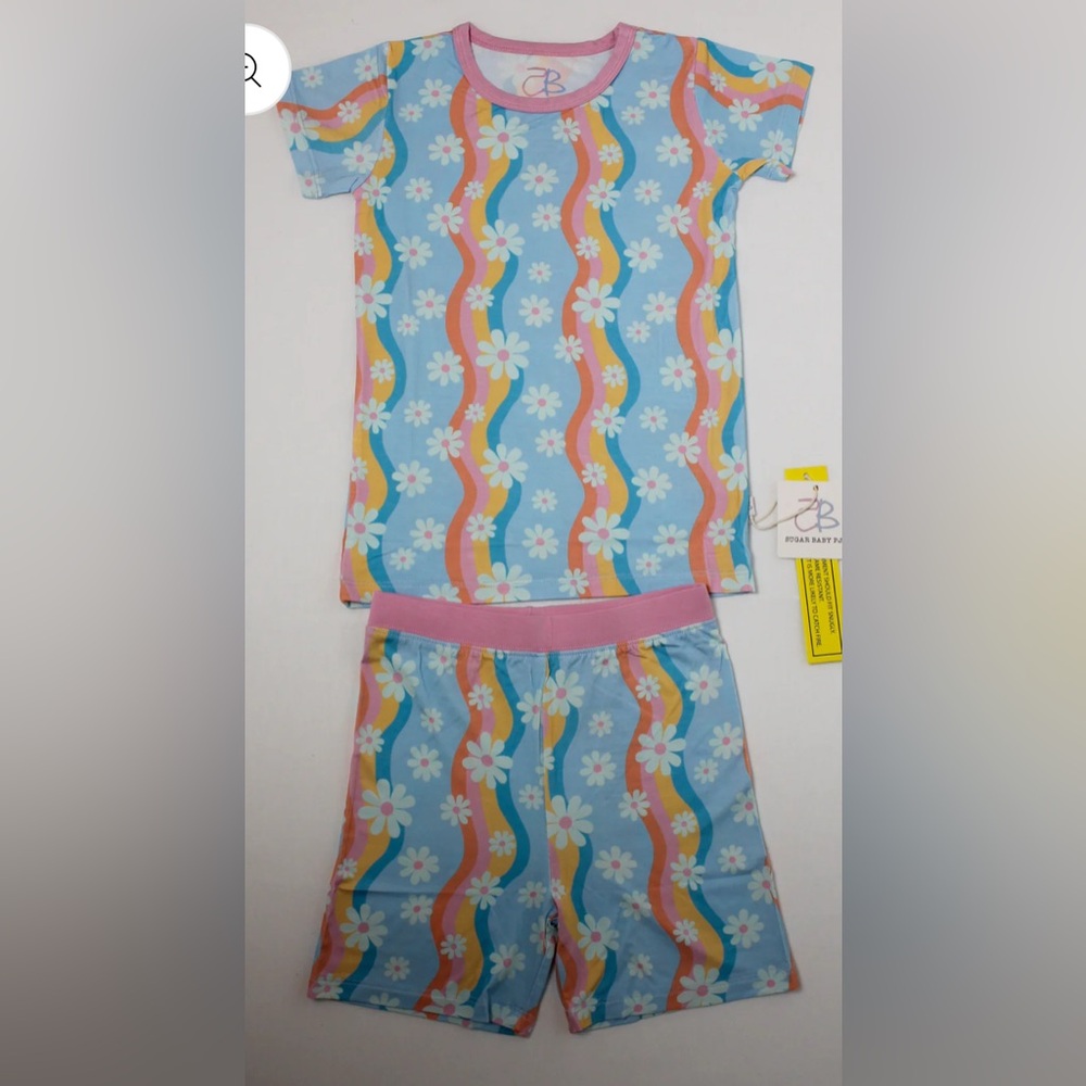 NWT Sugar Baby Bamboo Short Sleeve & Shorts Set Size 2, 3, 6 Groovy Daisies